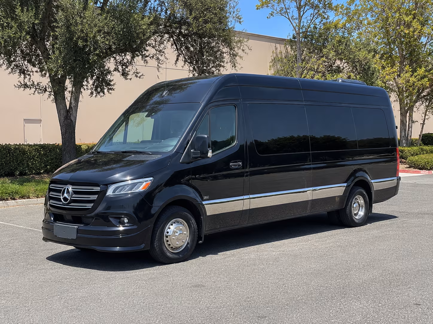 find the perfect transportation for your next wedding 1